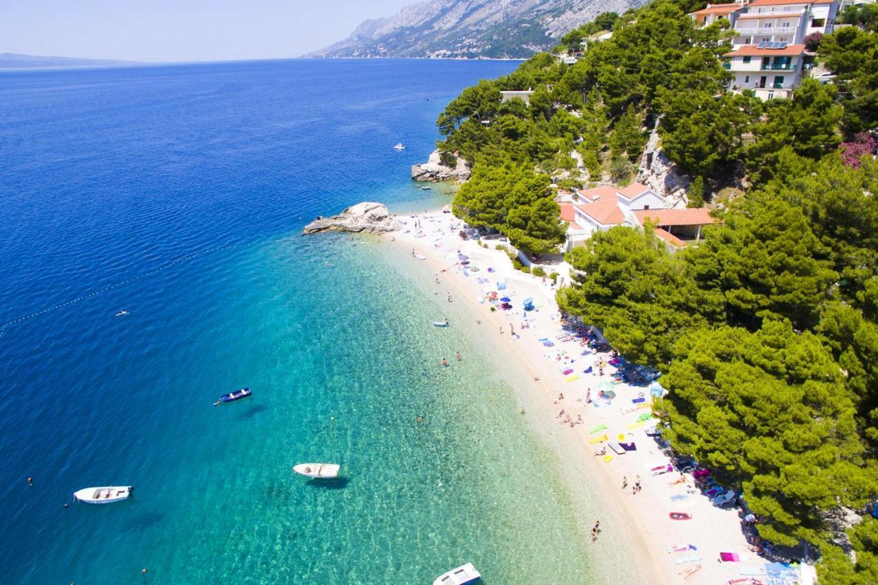 Apartments By The Sea Brela, Makarska - 11821 מראה חיצוני תמונה