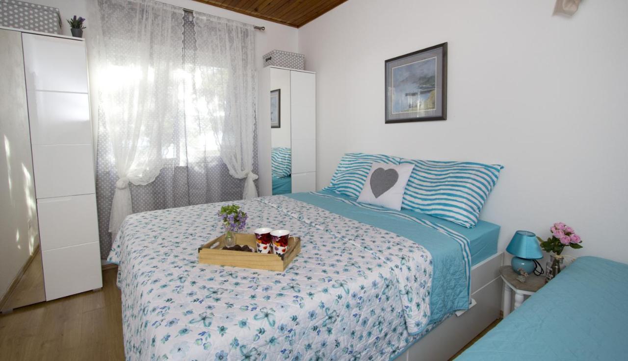Apartments By The Sea Brela, Makarska - 11821 מראה חיצוני תמונה