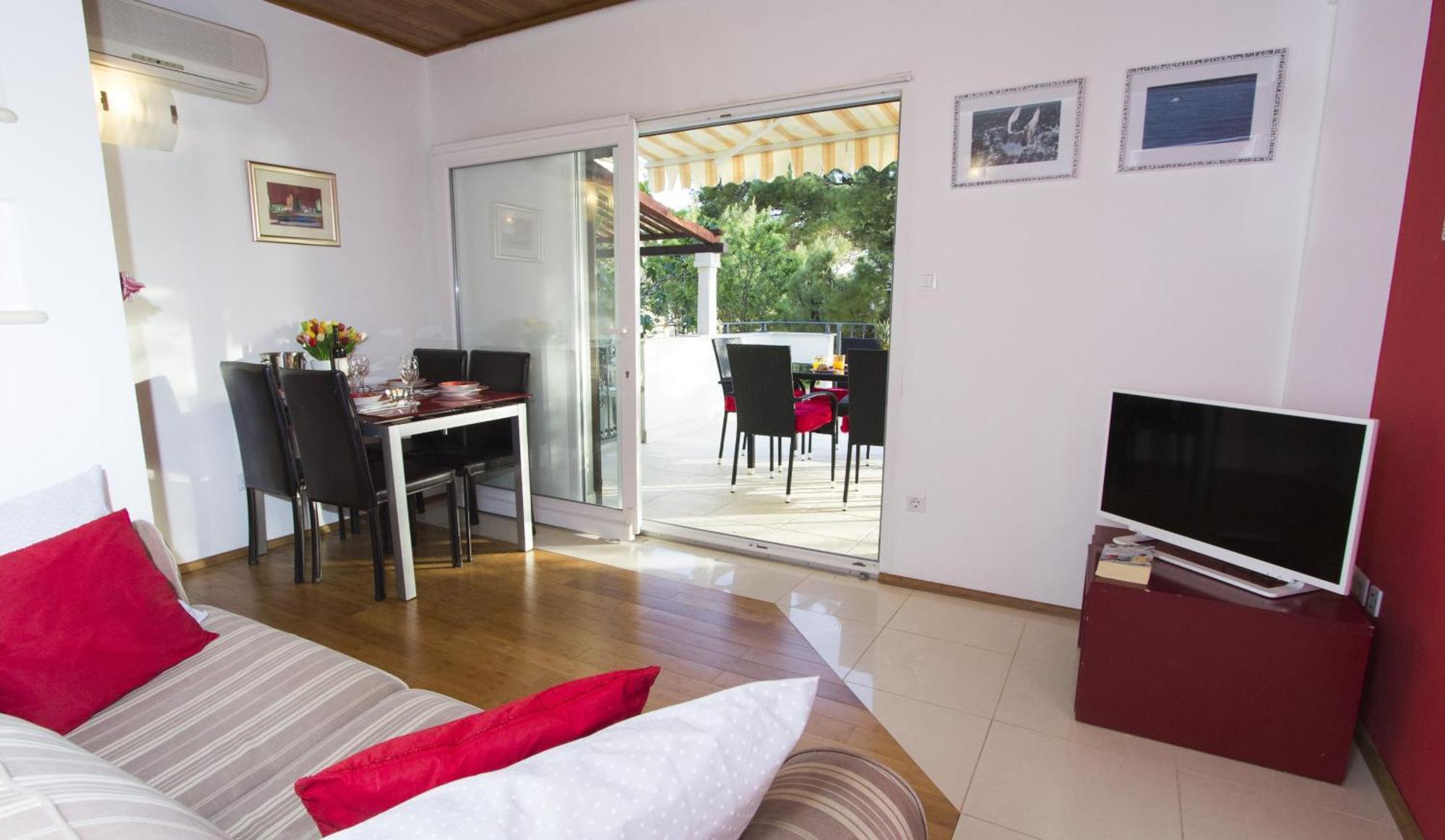 Apartments By The Sea Brela, Makarska - 11821 חדר תמונה